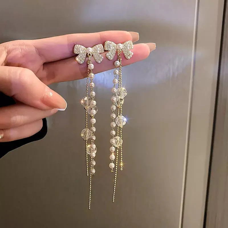 Pixie Pearls Bow Earrings - Image 7