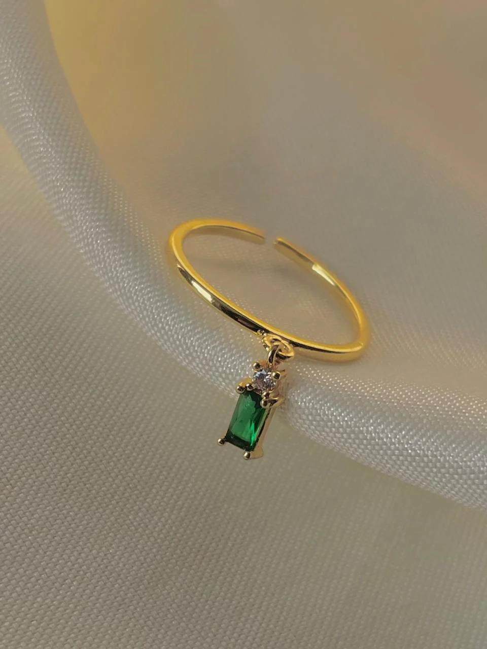 Precious Solitaire Drop Ring- green - Image 2