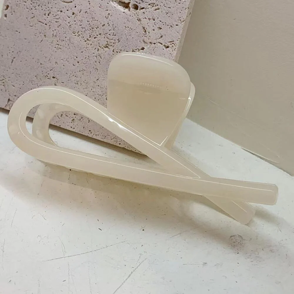 Pretty Neutrals Jelly Claw Clip - Image 4
