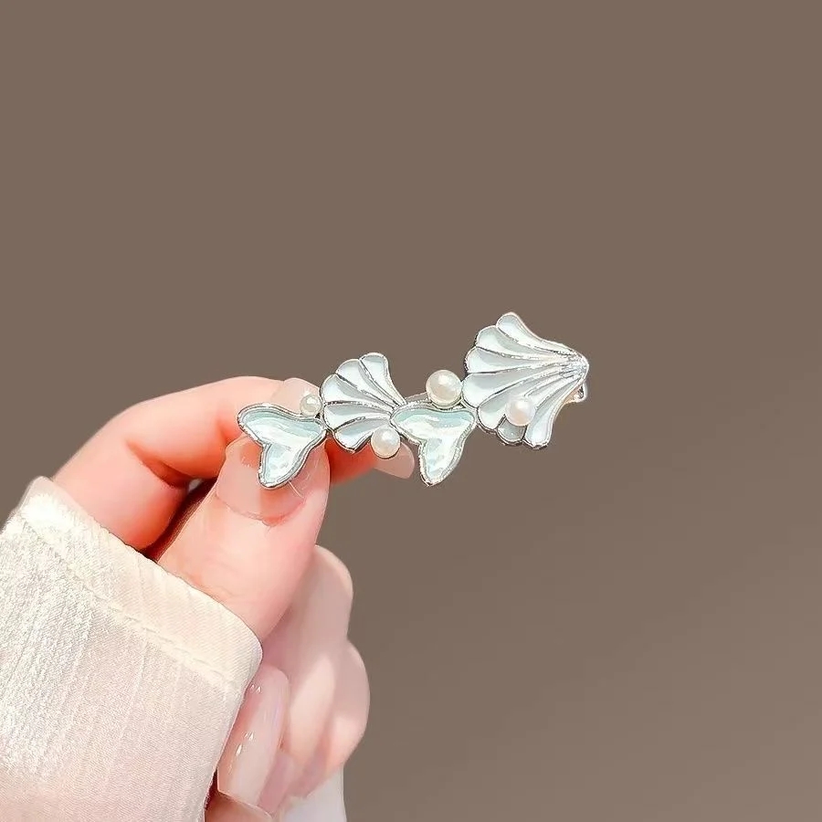 Pretty Pearl Mermaid Hair Clip (handmade) - Image 2