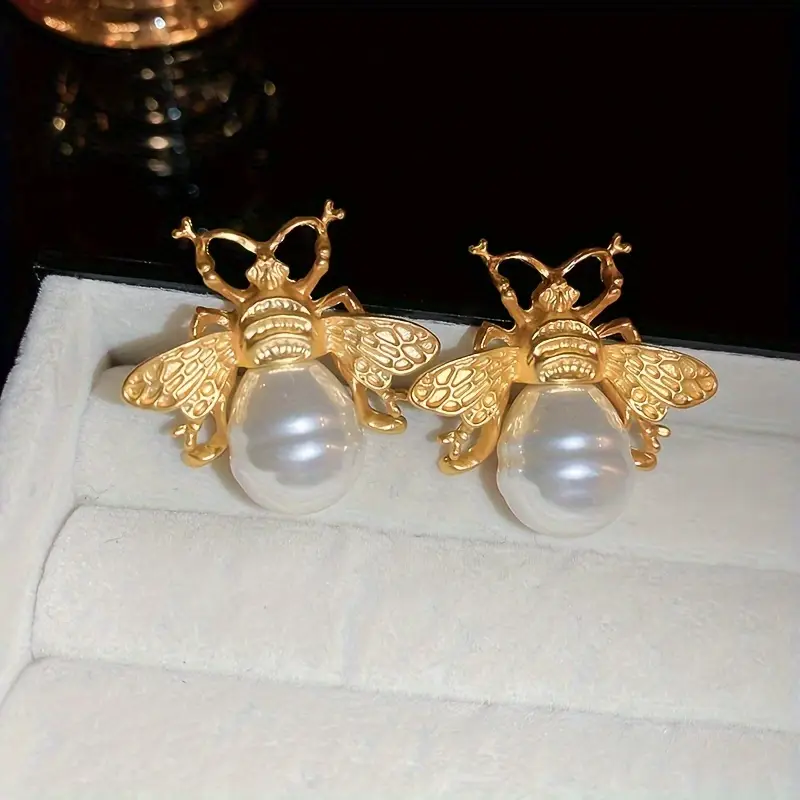 Queen Bee Pearl Earrings - Image 8