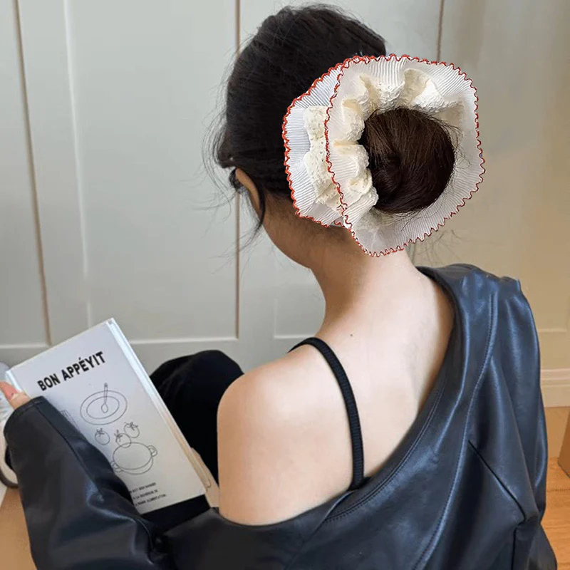 Red edged Frill Scrunchie - Image 4