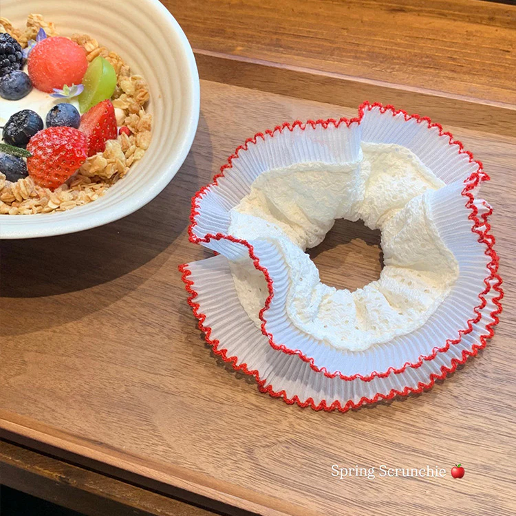Red edged Frill Scrunchie - Image 5