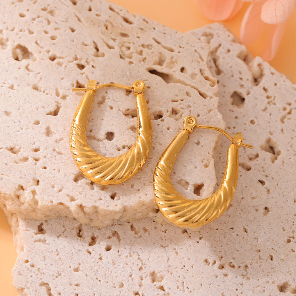 Rich vibes only! Gold Earrings - Image 4