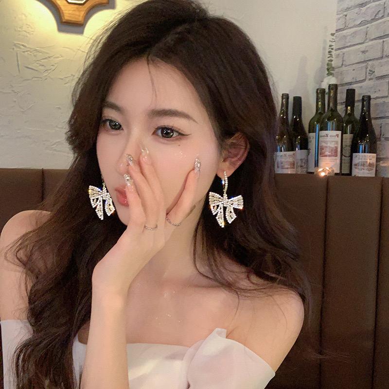 The Statement Bow Hoop Earrings - Image 3