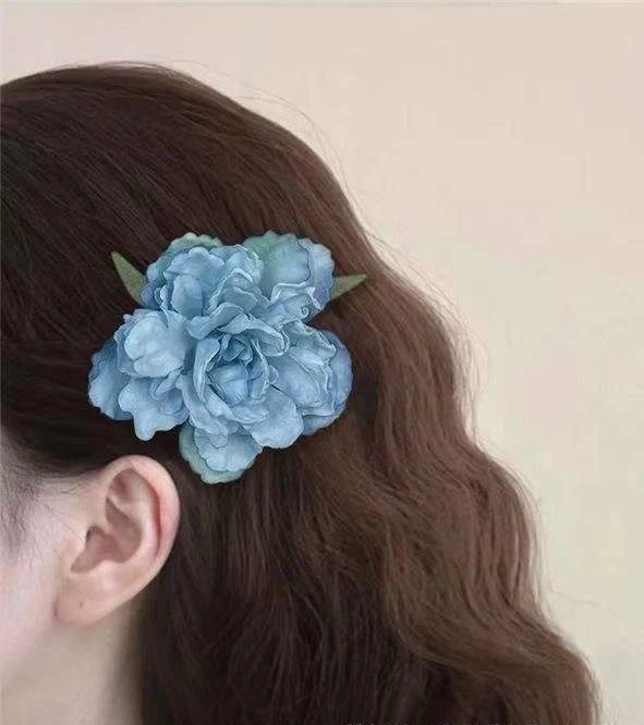 Romantic Rose Blue Hair Clip - Image 3