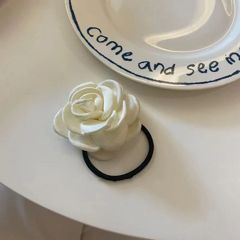 Rose Hairtie - Image 6