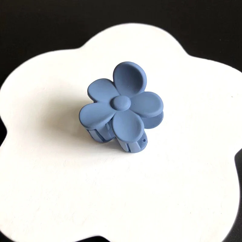 Roselyn Flower Hair Clip - Image 4
