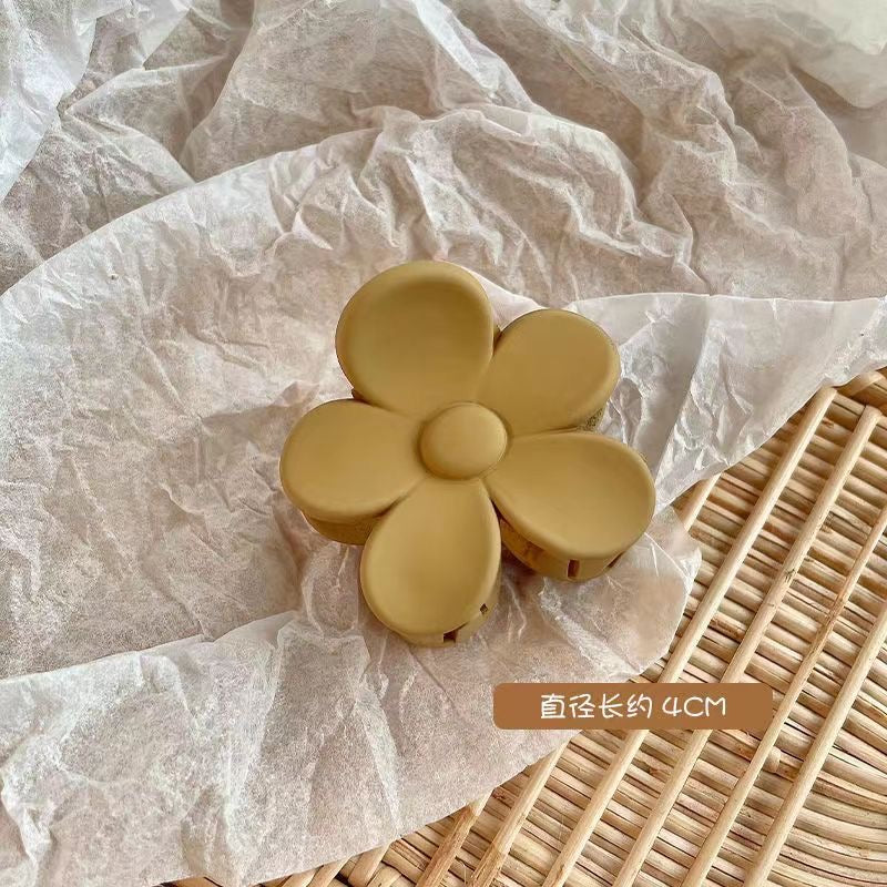 Roselyn Flower Hair Clip - Image 7