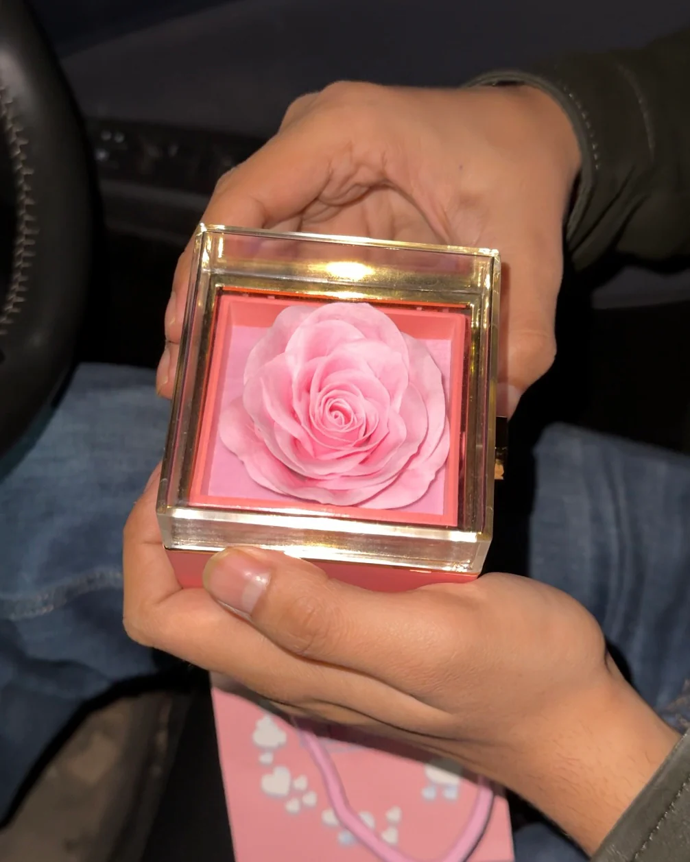 Rotating Gift Box with Ring - Image 2