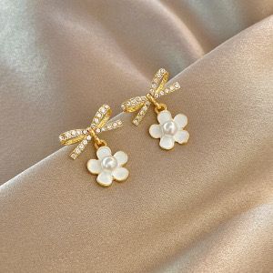 Cutie Flower Bow drop Earrings - Image 3