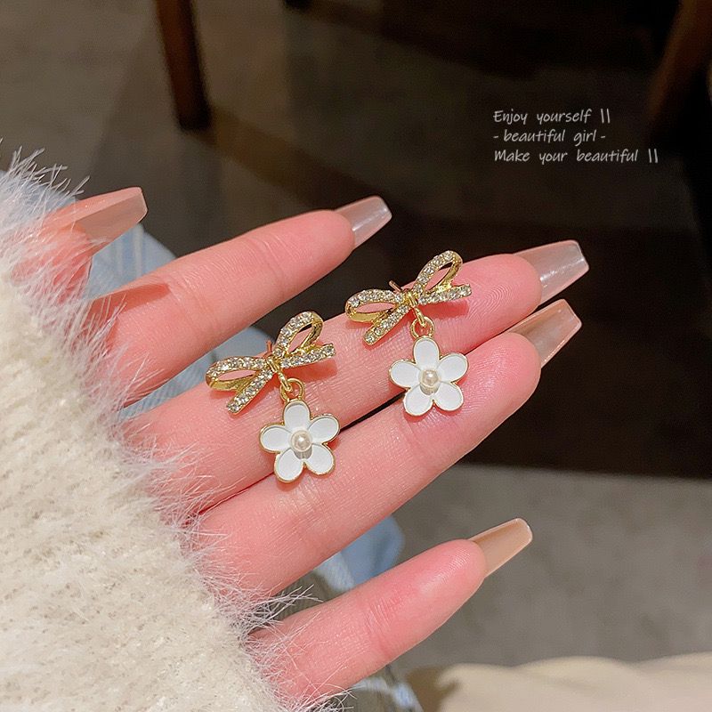 Cutie Flower Bow drop Earrings - Image 5