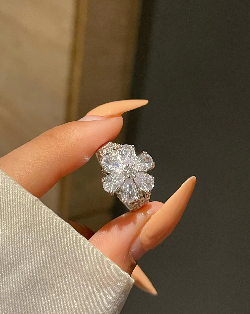Royal Flower Ring - Image 2
