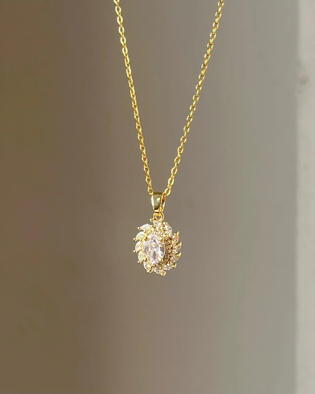 Royal Solitaire Necklace