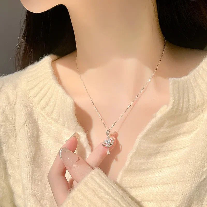 Saturn lite Necklace- silver - Image 4