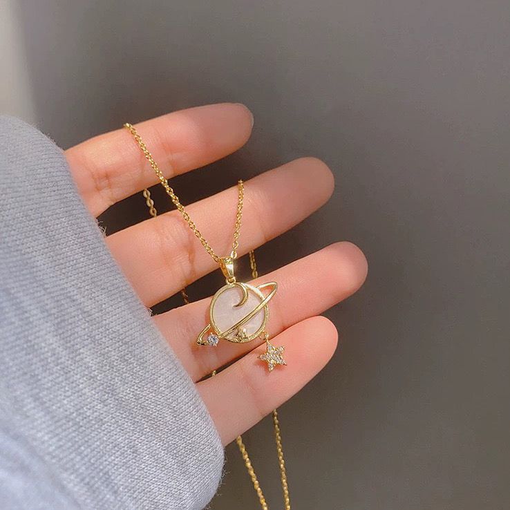 Saturn Star minimal Necklace - Image 2