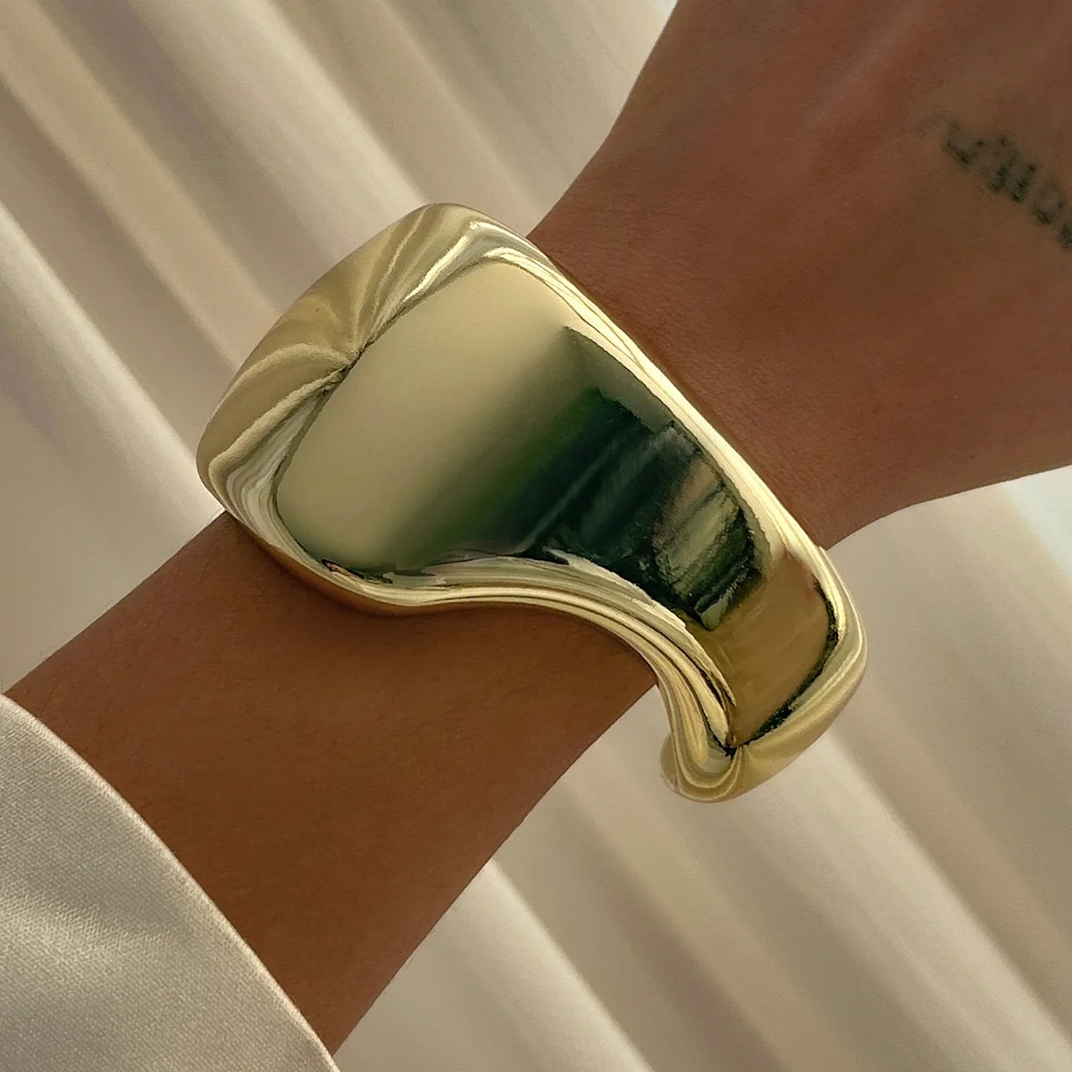 Scooped Golden Handcuff - Image 2