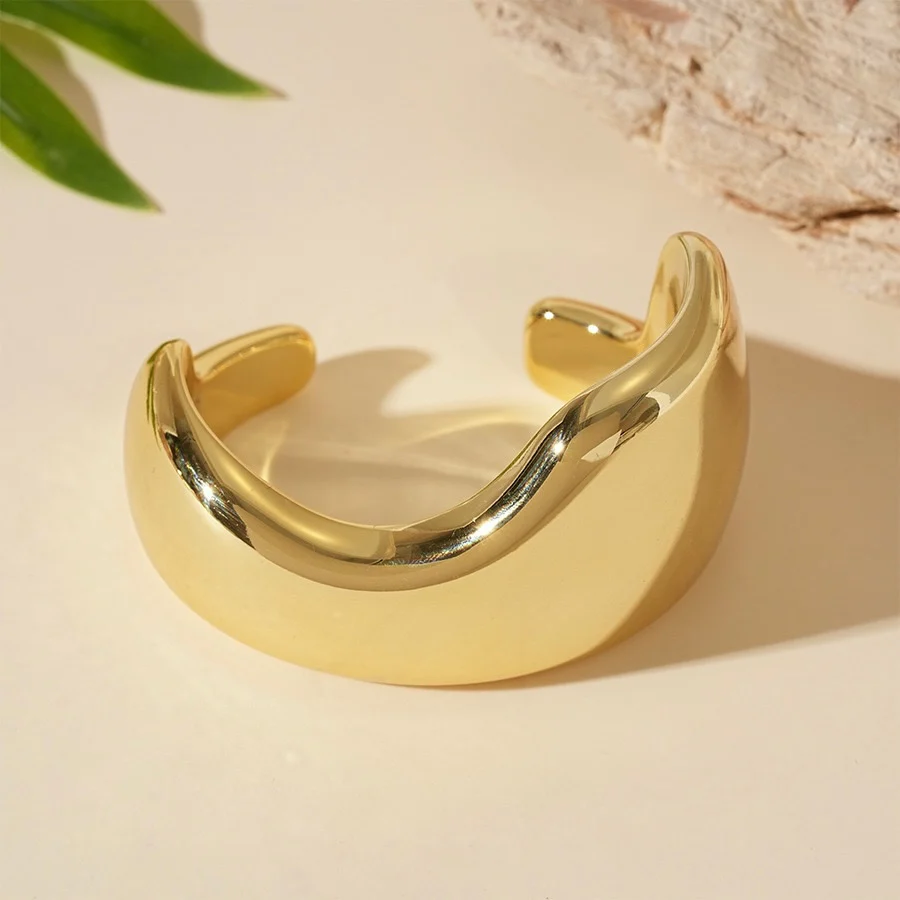 Scooped Golden Handcuff - Image 3