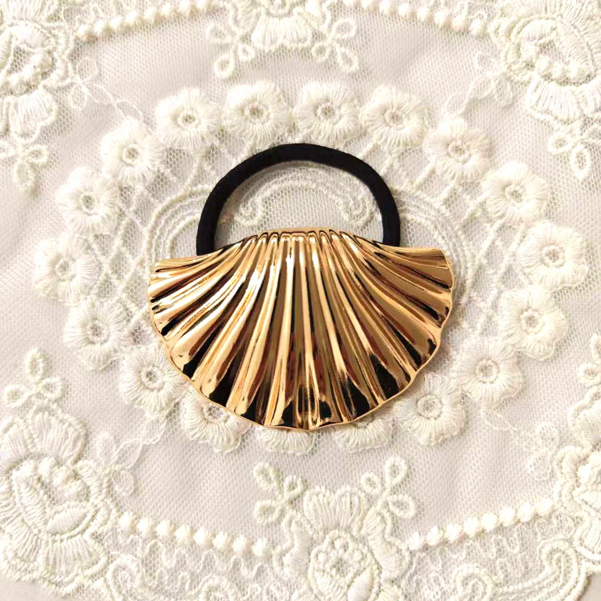Sea-shell Statement Metal Hair Tie - Image 3