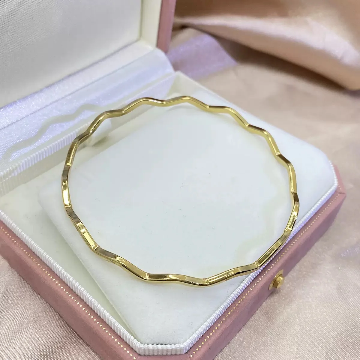 Selena Zig-zag Bracelet - Image 2