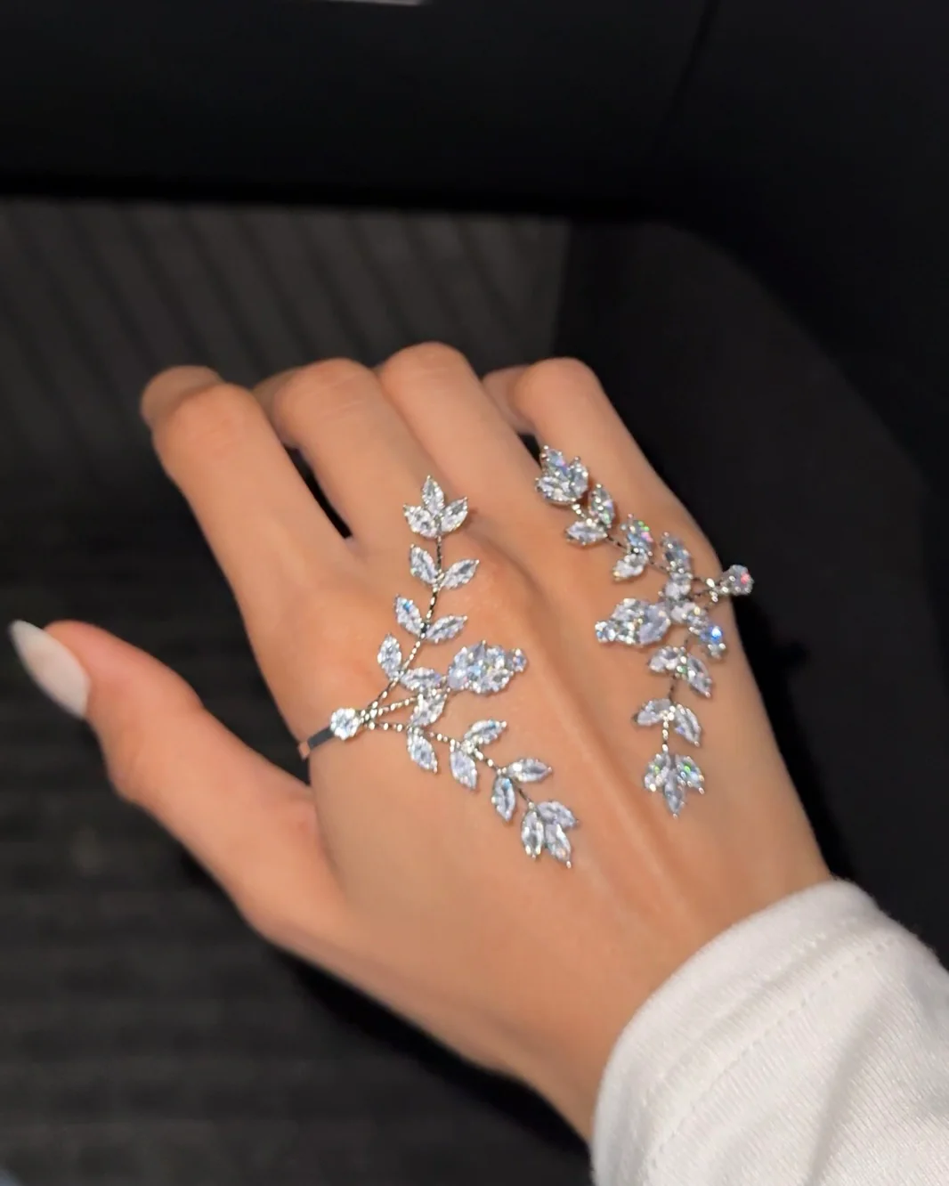 Seraphae Rhinestone Hand Jewellery - Image 3