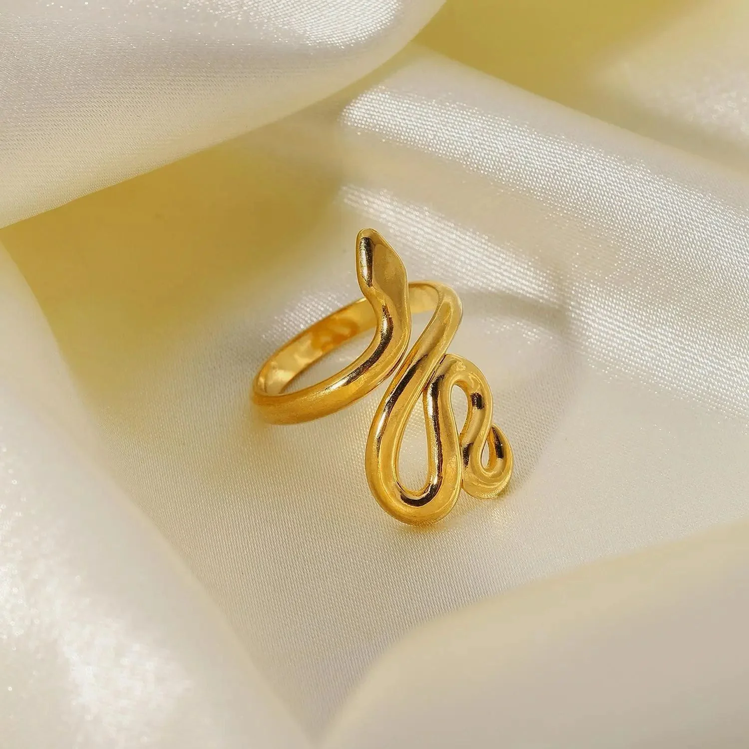Serpent Ring (gold plated)