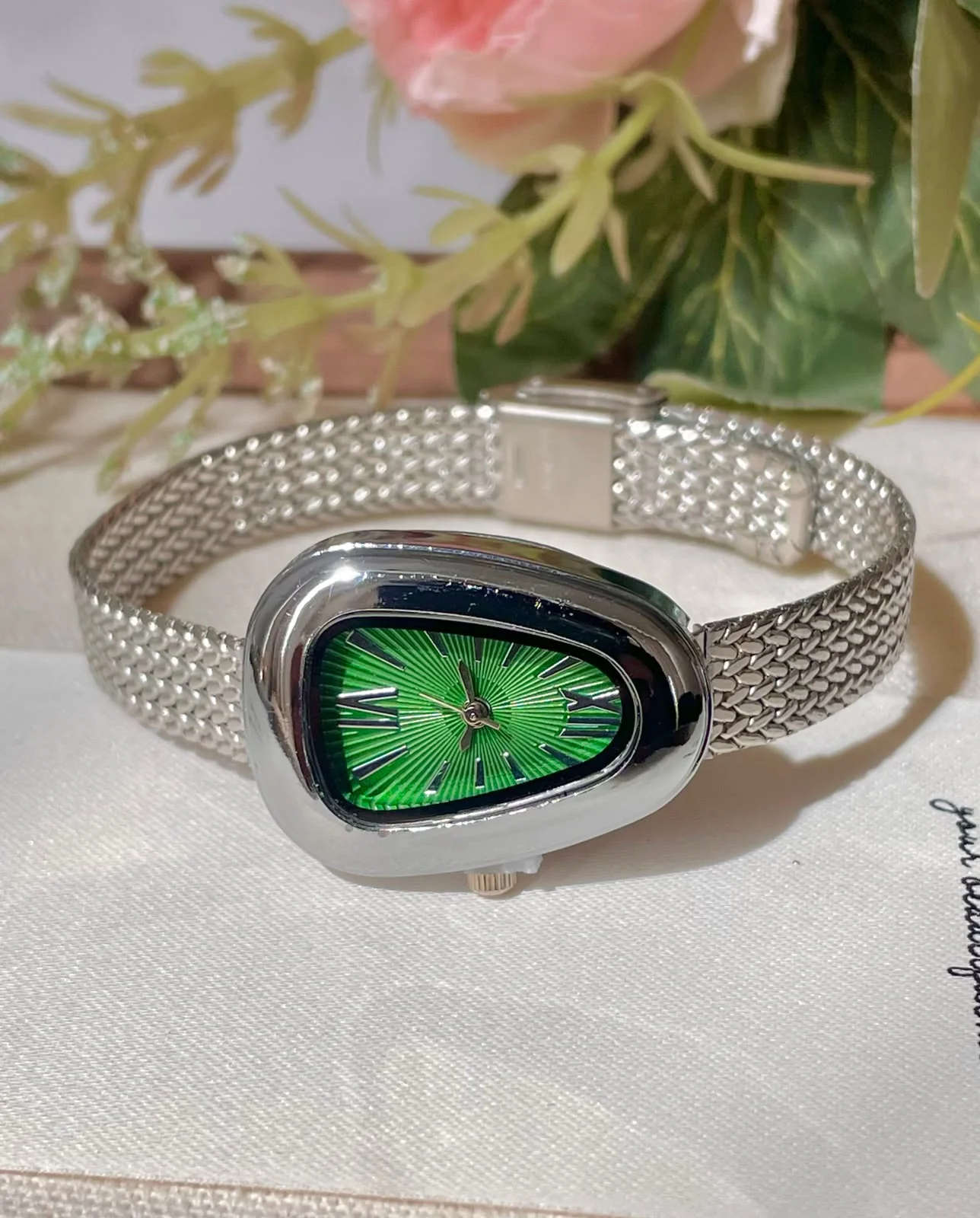 Serpenti Emerald Aura Watch - Image 4