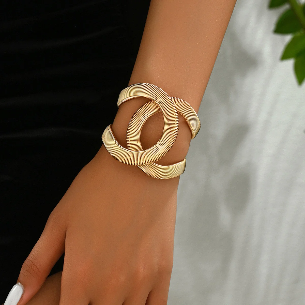She’s curvy! Gold Handcuff - Image 2