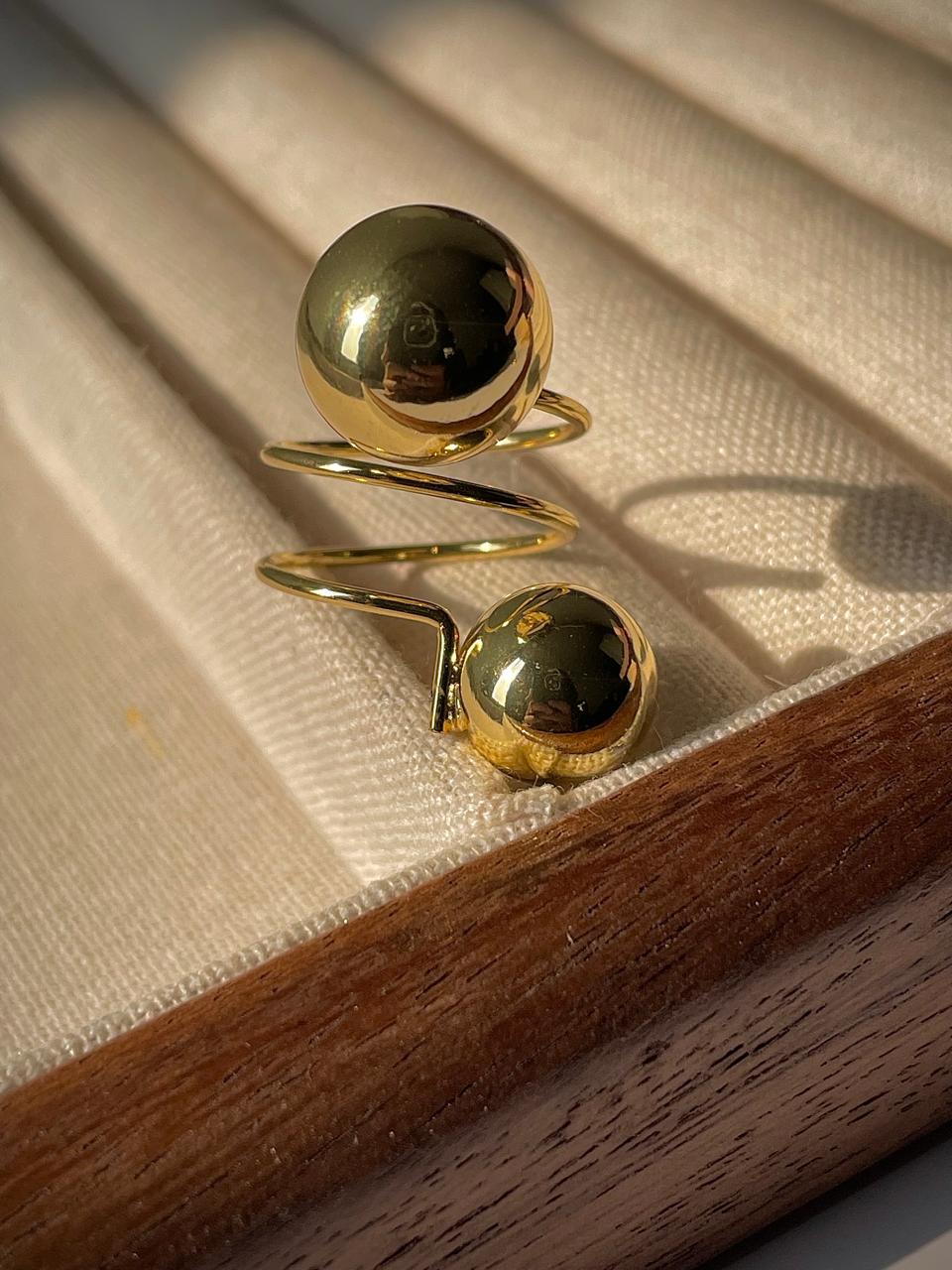 She’s iconic! Statement Ring - Image 2