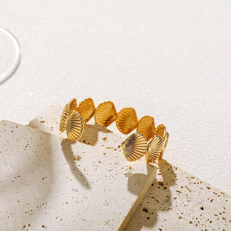 Shell Handcuff - Image 3