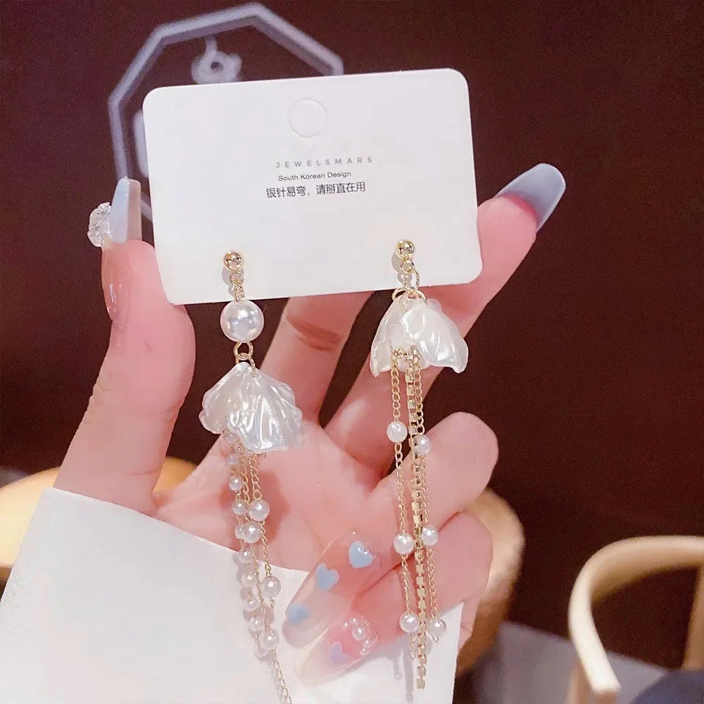 Shell long tassel drop earrings - Image 2