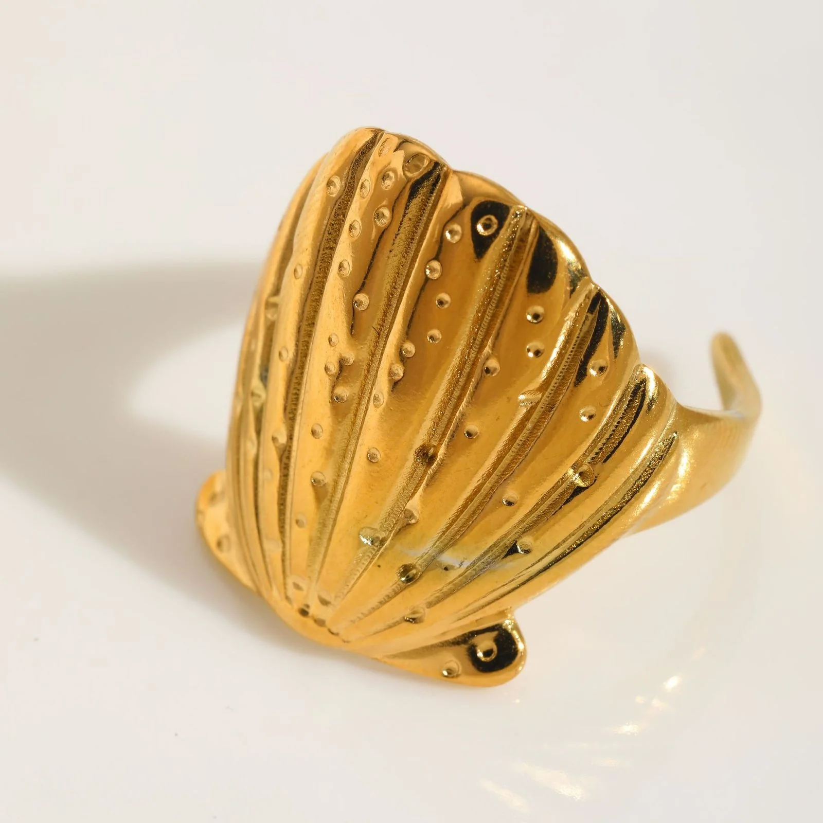 Shell Yeah! Gold Ring - Image 3