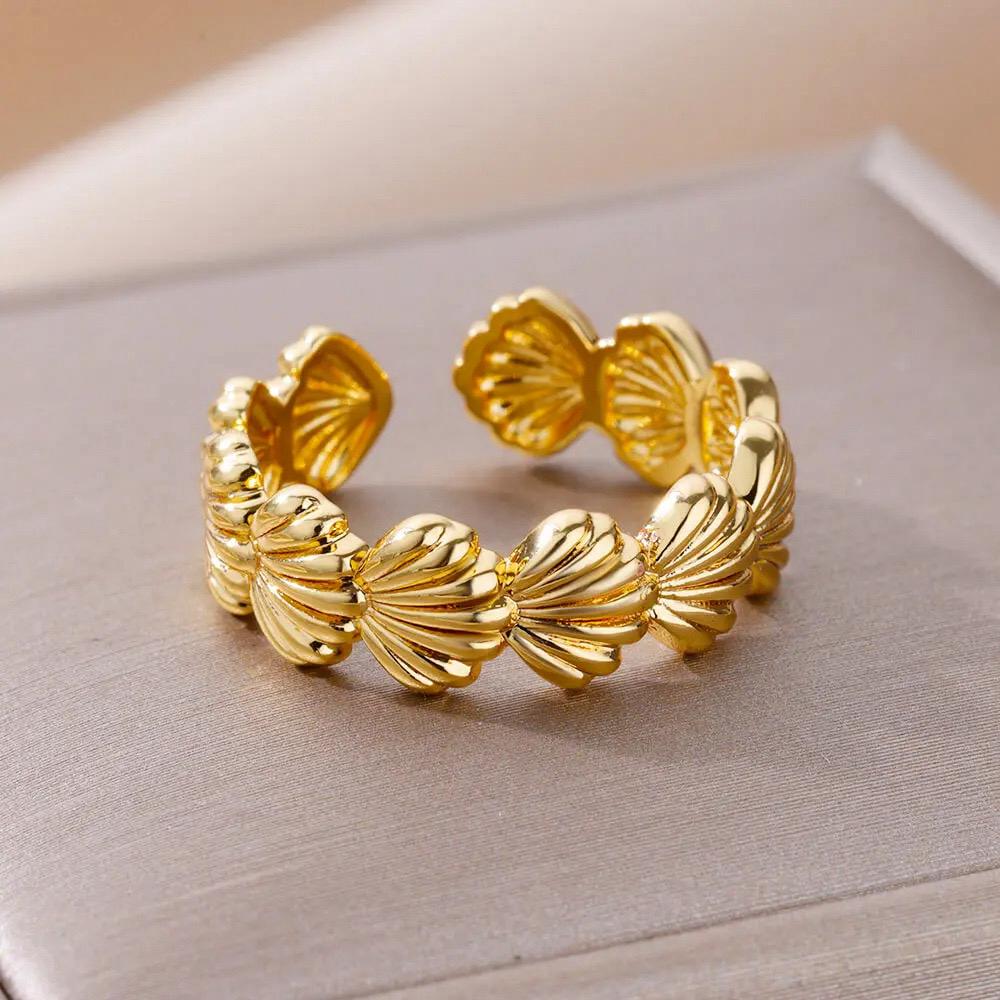 Shells in Sync Gold Ring - Image 2