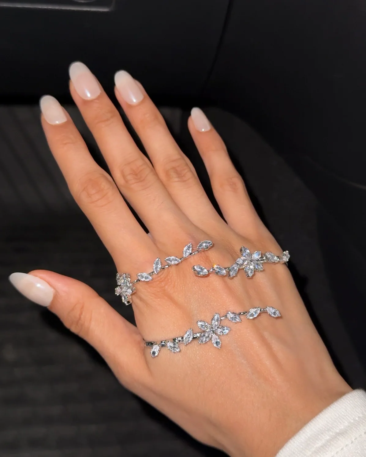 Shimmering Angel Hand Jewellery - Image 8