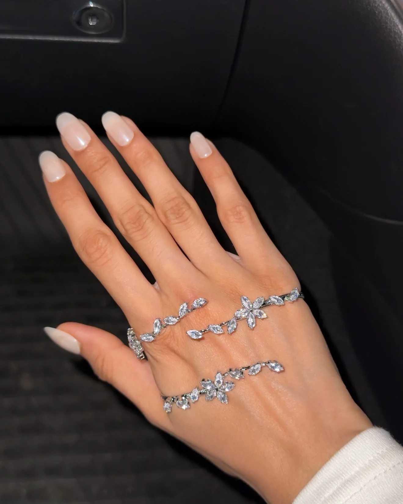 Shimmering Angel Hand Jewellery - Image 9