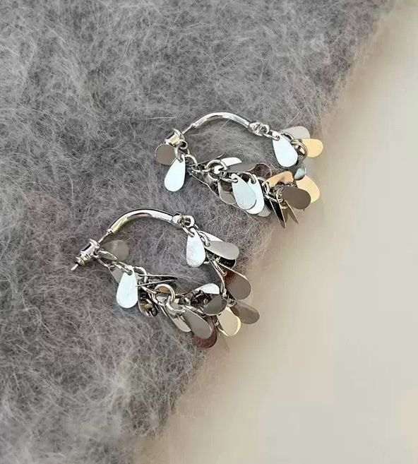 Shimmy Girl! Earrings - Image 2