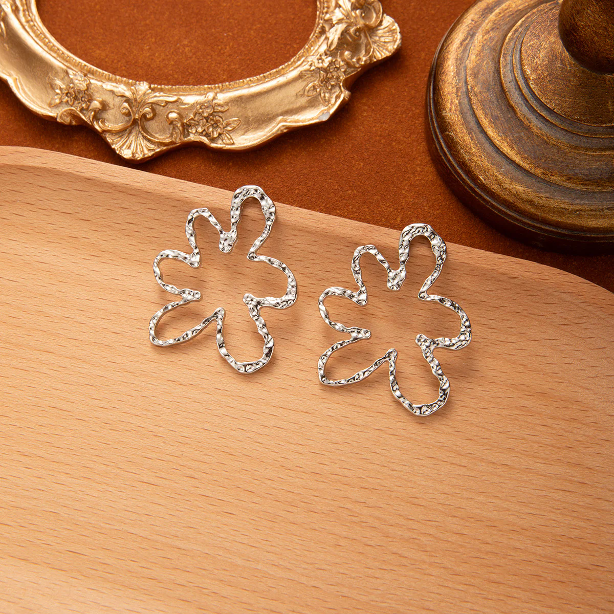 Silver Dazy Drama Earrings - Image 5