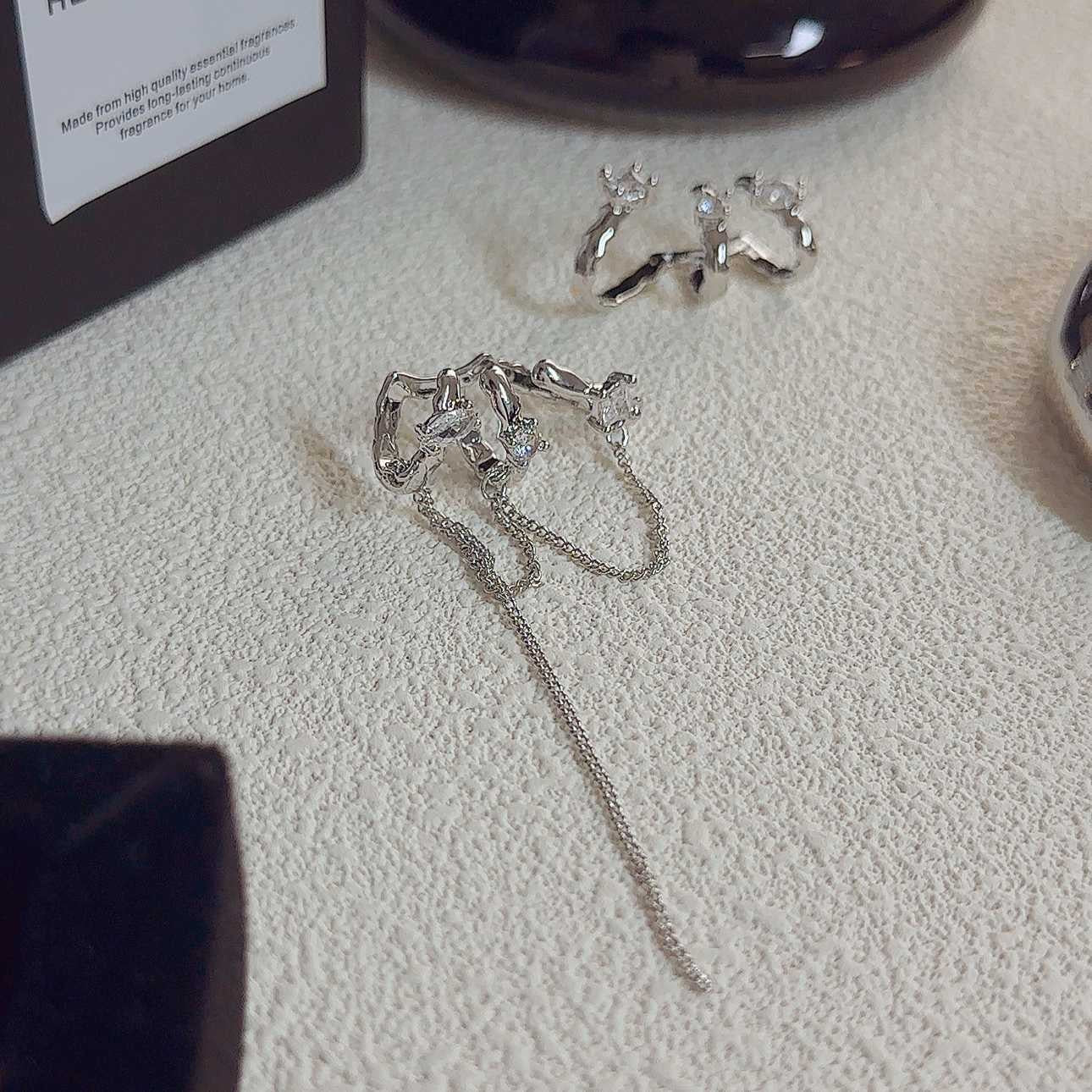 Silver Hour! Earcuff - Image 2