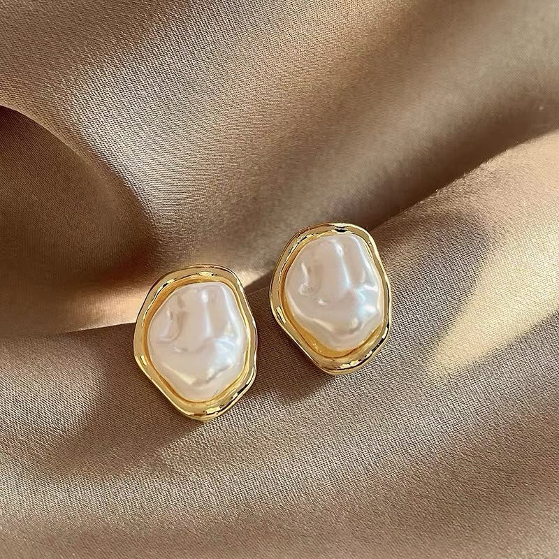 Siren Baroque Molten Studs