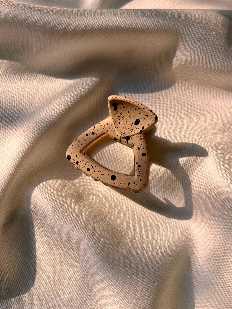 Small Triangular Claw Clutchers - Image 8