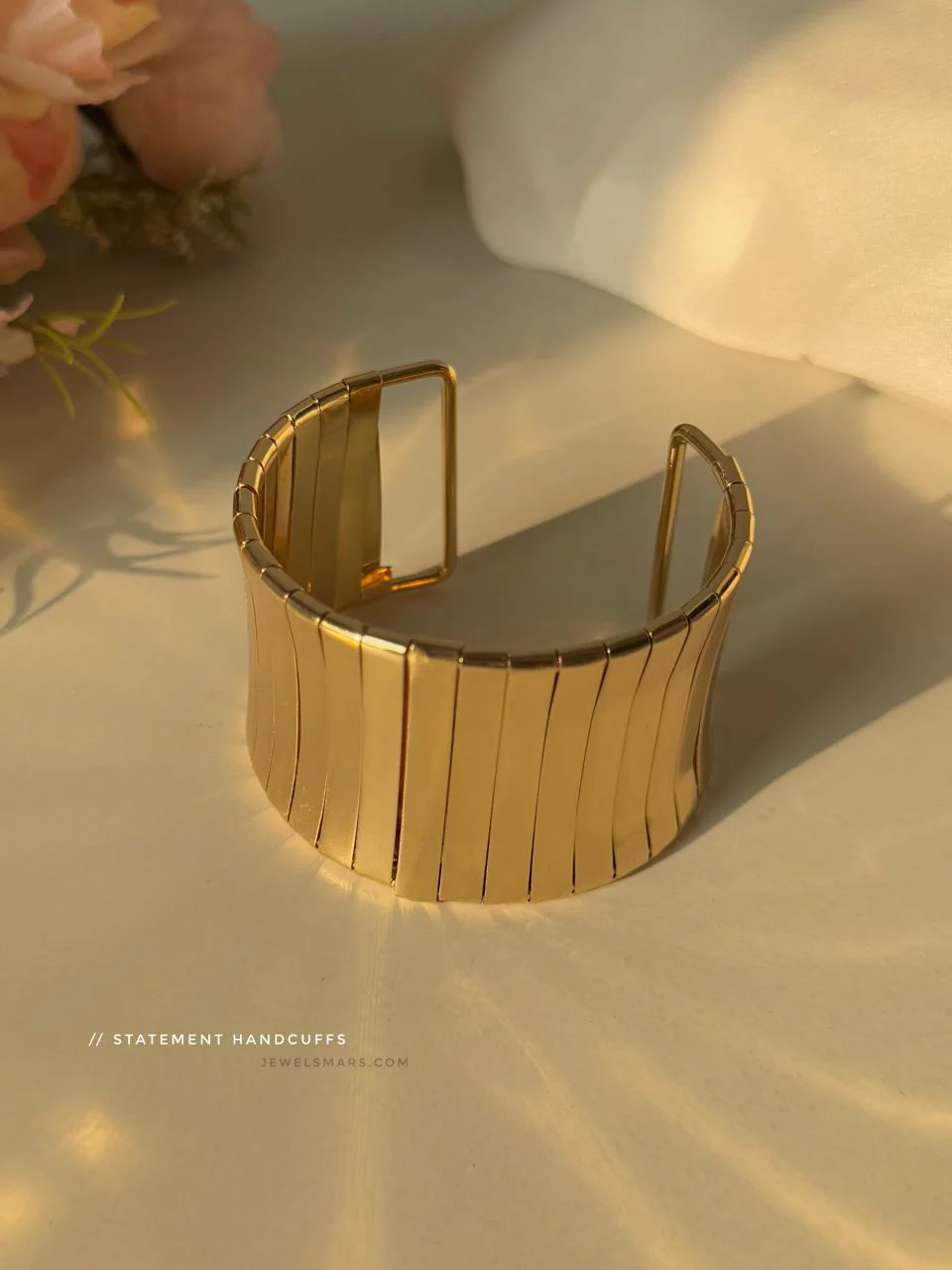 Smartha Statement Handcuff