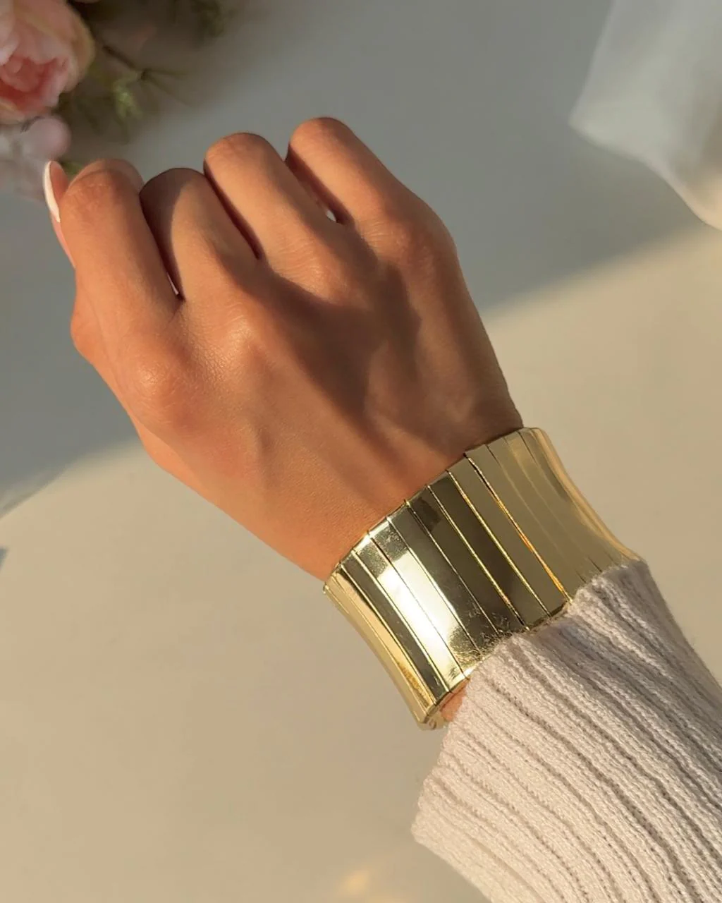 Smartha Statement Handcuff - Image 3