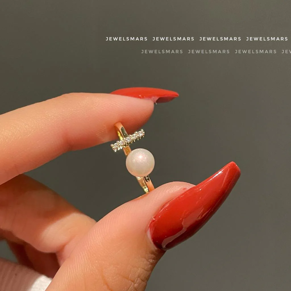 Snow White Pearl Ring