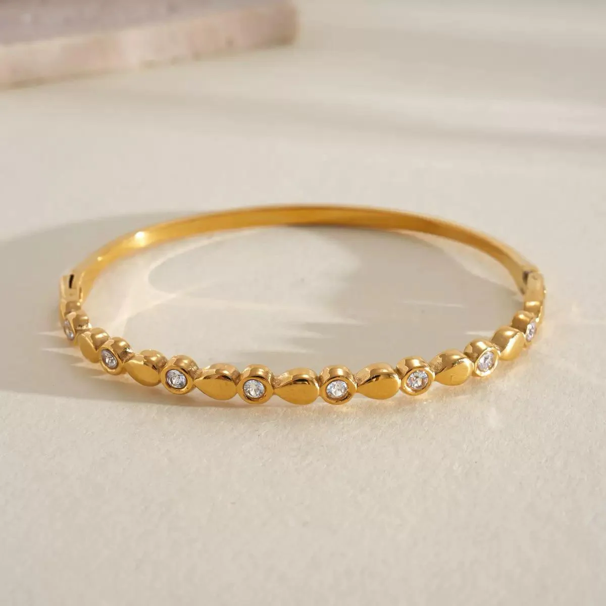 Soft-girl Luxe Bracelet - Image 2