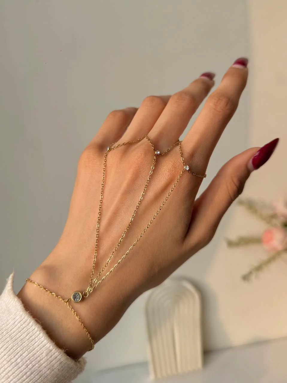 Soft Sparkle Era Hand Chain - Image 9