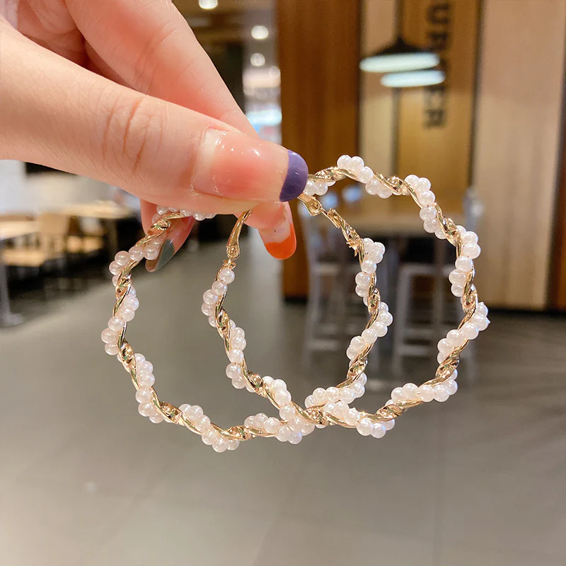 SPIRAL TWISTED PEARL HOOPS