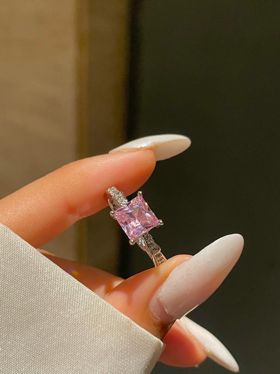 Square cut Ring- pink - Image 2
