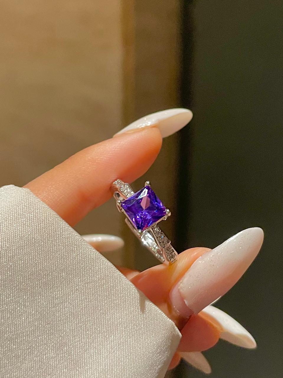 Square cut Ring- purple - Image 4