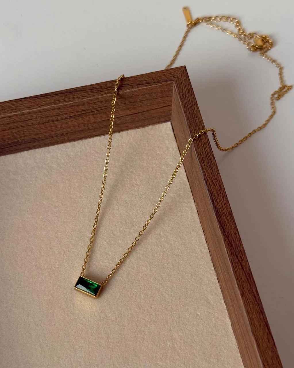 Square-structured Green Necklace - Image 2