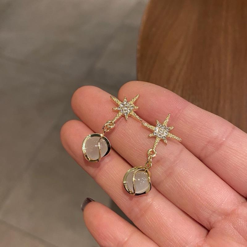 Star Opal Pearl Earrings - Image 3